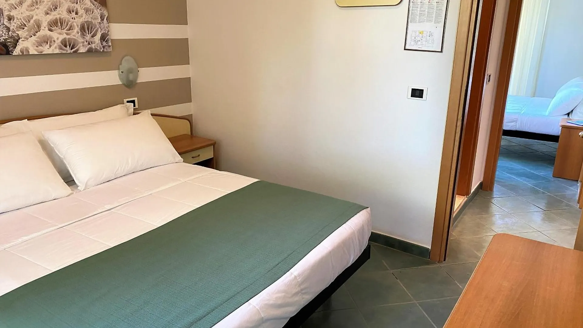 Pinetina Mare Baby Family Hotel Pinarella 3*,  Italia