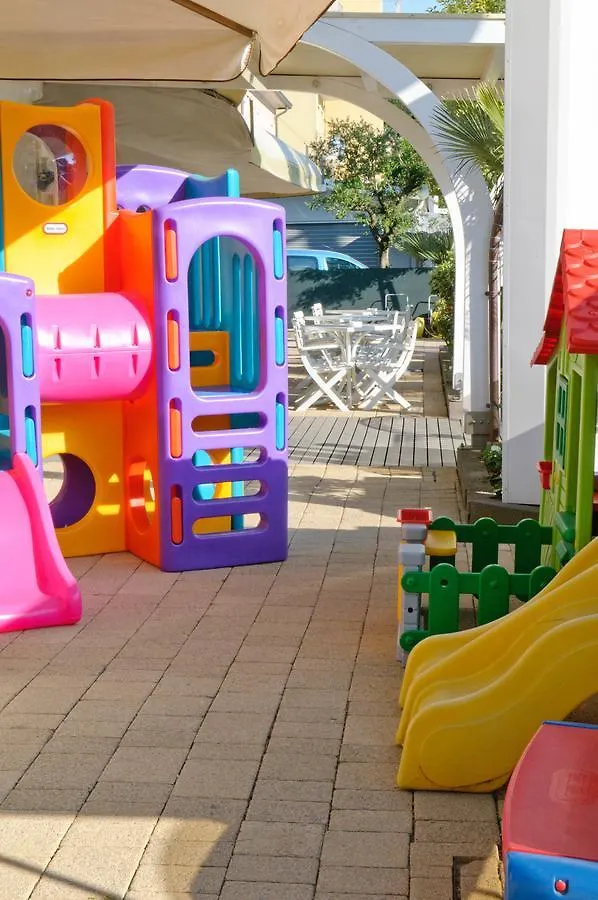 Pinetina Mare Baby Family Hotel Pinarella Italia